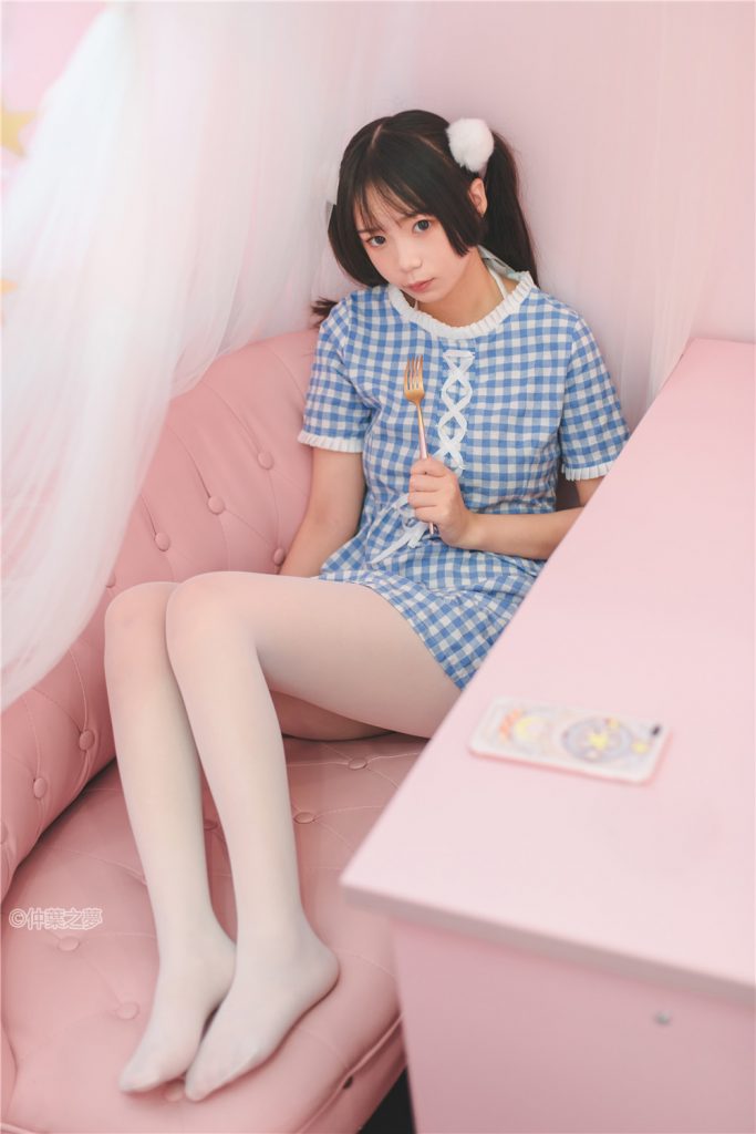 网络美女yuuhui玉汇 - 白龙吟主题秀惹火身材诱惑写真[40P]